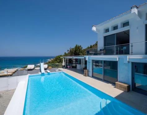 Icarus Luxury Beachfront Villa Ikaria
