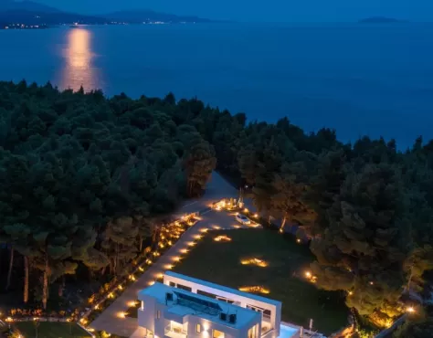 Nikiti Botanic Pool Suites