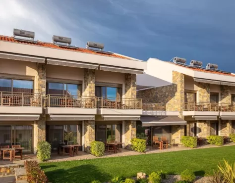 Royalty Suites Seaside Nikiti